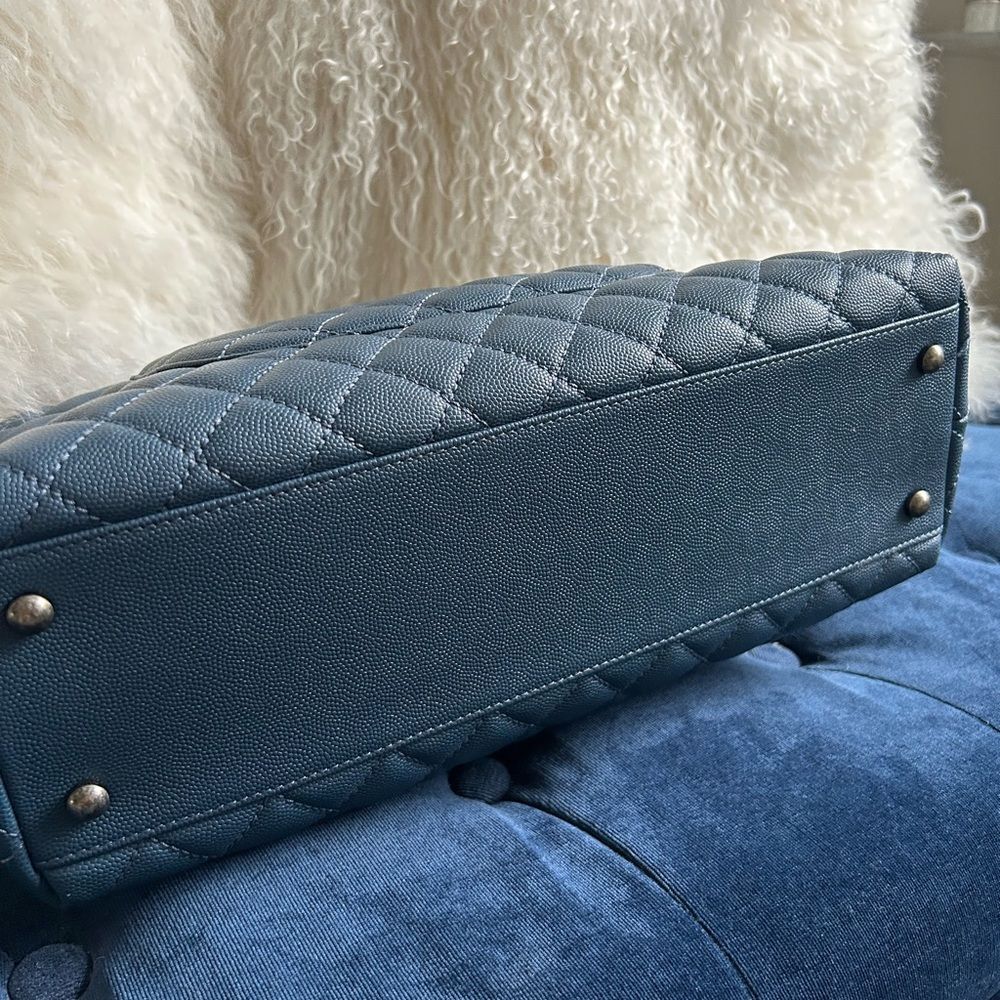 Chanel Coco Top Handle Bag Quilted Caviar Medium blue - Picture 7 of 9